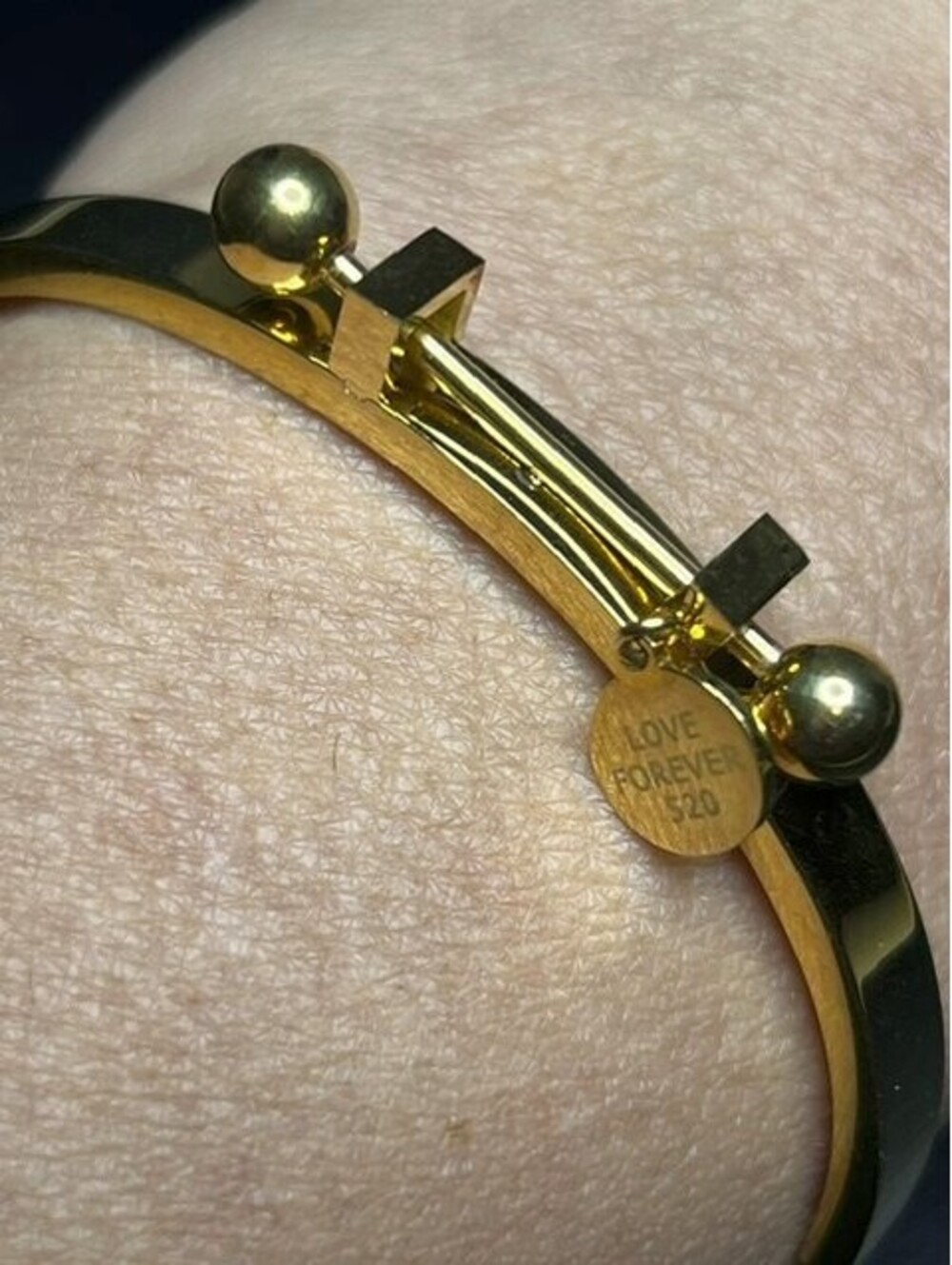 B6918 St Steel Gold Tone Hinged Bangle Bracelet Engraved Love Forever Charm 6.5"